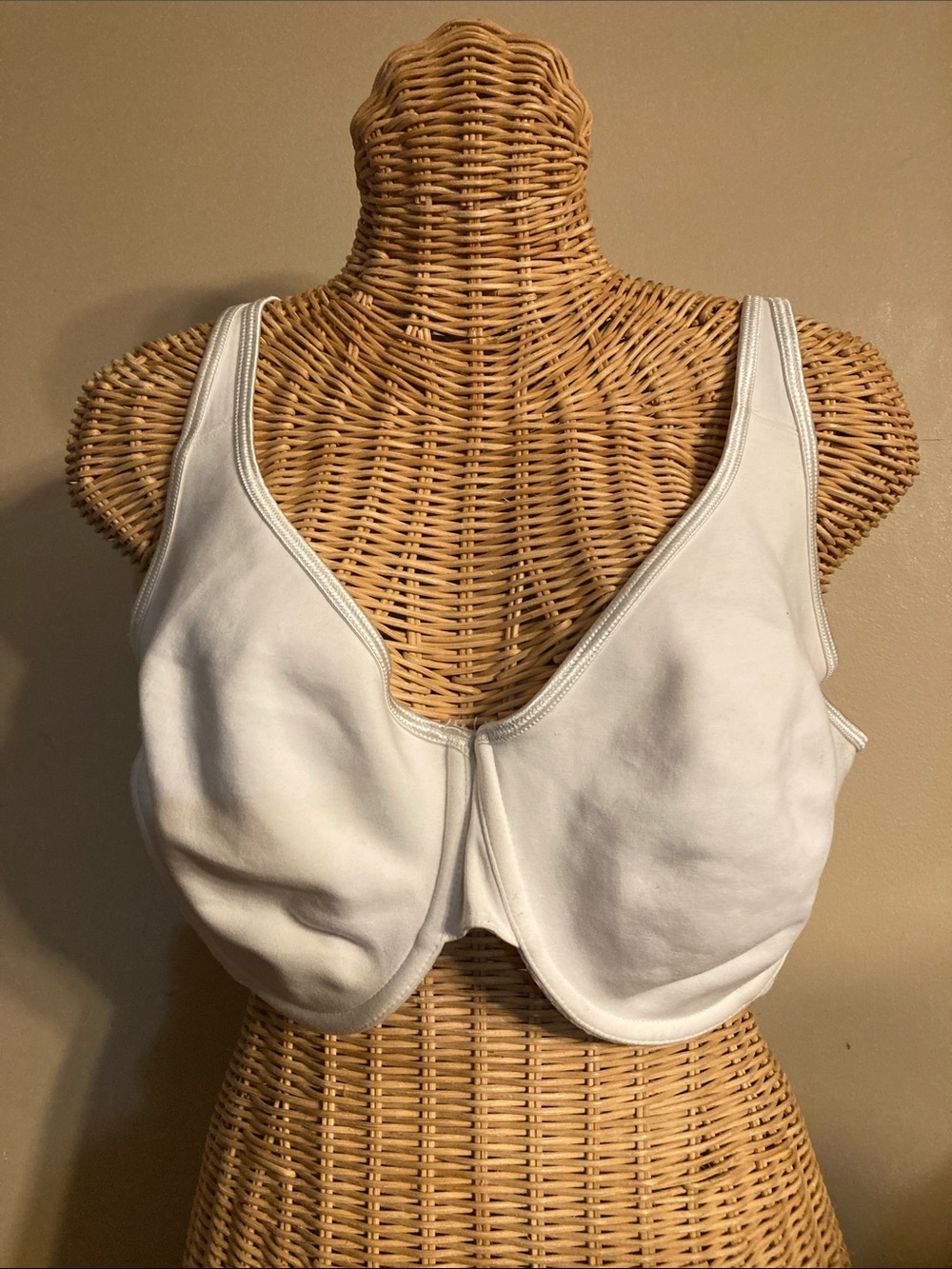 Cacique White Underwire Comfort Bra - Women's‎ Support 46D